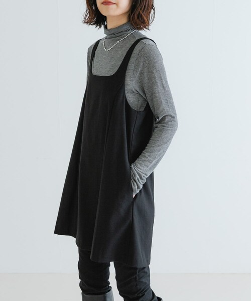 URBAN RESEARCH(アーバンリサーチ)の「スクエアネックミニジャンパーワンピース(ワンピース・レディース・BLACK/CHARCOAL・FREE)」の5枚目の写真