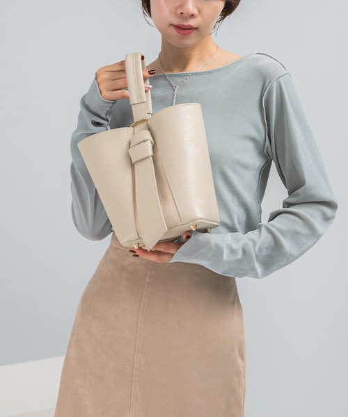 URBAN RESEARCH ROSSO（アーバンリサーチロッソ）の「AULENTTI　BAG（ハンドバッグ・レディース・BEIGE/NERO/BRUCIATO・-）」の3枚目の写真