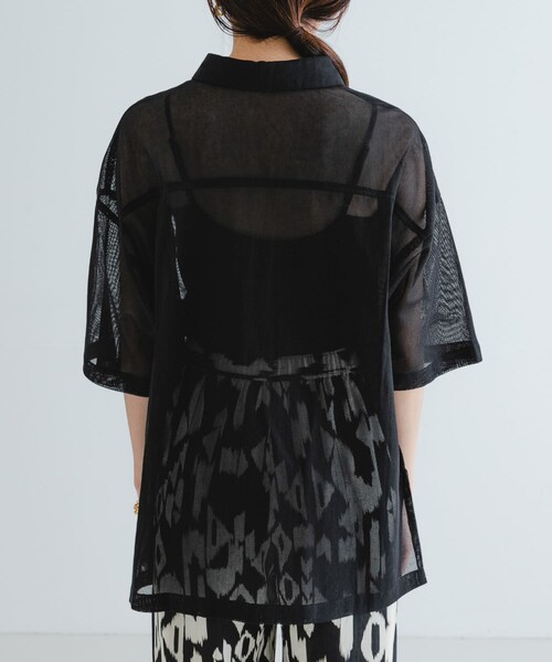 URBAN RESEARCH（アーバンリサーチ）の「コットンカラミシアーオーバーシャツ（シャツ/ブラウス・レディース・BLACK/OFF・FREE）」の18枚目の写真
