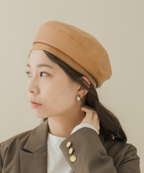 SMELLY（スメリー）の「フェイクレザーバックルベレー（ハンチング/ベレー帽・レディース・BLK/CML・-）」の16枚目の写真