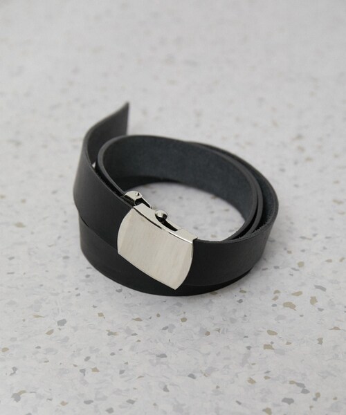 ADAM ET ROPE. ブラックレザーベルト ゴールドバックル新品　現行品 ADAM ET ROPE'（アダムエロペ）の「【サステナブル】ラウンド