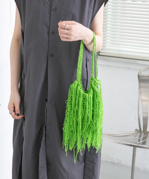 KBF（ケイビーエフ）の「フリンジニットBAG（ハンドバッグ・レディース・GREEN/BEIGE/BLACK・one）」の17枚目の写真