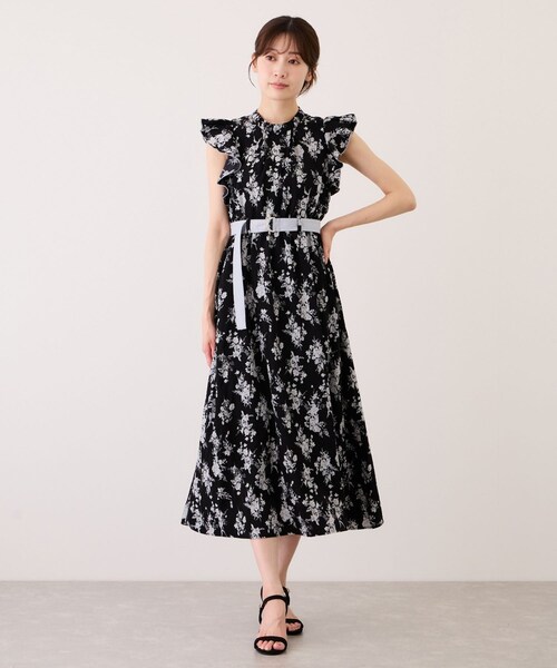 Jayro(ジャイロ)の「花柄プリント袖フリルワンピース(ワンピース・レディース・ブラック系/ホワイト系・M)」の2枚目の写真