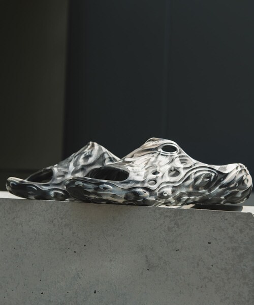 URBAN RESEARCH DOORS(アーバンリサーチドアーズ)の「MERRELL Exclusive HYDRO SLIDE 2(サンダル・メンズ・BLK/WHT・25/26/27/28/29)」の8枚目の写真