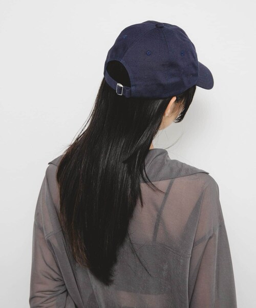 KBF（ケイビーエフ）の「バイカラーエンブロイダリーCAP（キャップ・レディース・IVORY/MOSS GREEN/NAVY・one）」の20枚目の写真