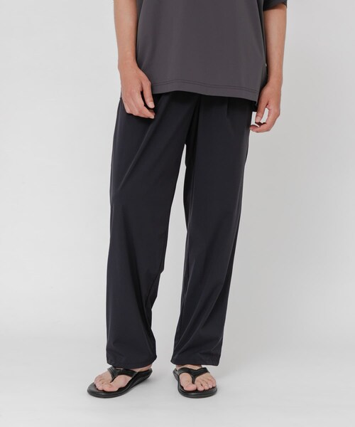 URBAN RESEARCH(アーバンリサーチ)の「『撥水/接触冷感』『UR TECH MoLight』PACKABLE PANTS(その他パンツ・メンズ・BLACK/CHARCOAL・M/L)」の1枚目の写真