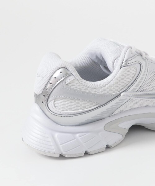 URBAN RESEARCH DOORS(アーバンリサーチドアーズ)の「NIKE ウィメンズ V5 RNR(スニーカー・レディース・WHITE/BLACK・23.5/24/24.5/25)」の6枚目の写真