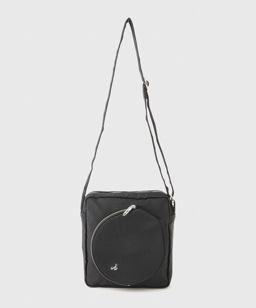 ADAM ET ROPE'(アダムエロペ)の「【HIDAKA/ヒダカ】PING-PONG SQUARE BAG(ショルダーバッグ・メンズ・ブラック・F)」の2枚目の写真