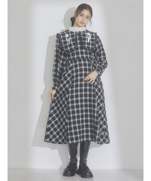 merry jenny（メリージェニー）の「チューリップ刺繍checkワンピース（ワンピース・レディース・ブラウン/ブルー/ブラック・F）」の22枚目の写真