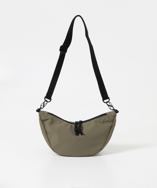 URBAN RESEARCH DOORS(アーバンリサーチドアーズ)の「撥水COMPACT SHOULDER(ショルダーバッグ・メンズ・BLACK/D.GRAY/BEIGE・-)」の14枚目の写真