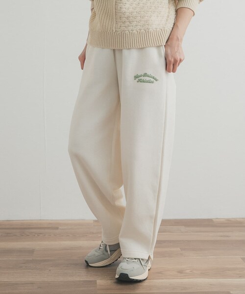 URBAN RESEARCH DOORS（アーバンリサーチドアーズ）の「NEW BALANCE　フリースバレルレッグパンツ（スウェットパンツ・レディース・BK/PEF・S）」の7枚目の写真