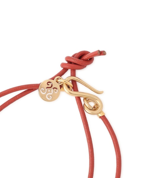 ADAM ET ROPE'(アダムエロペ)の「【J'aDoRe・一部店舗限定】【Sapir Bachar(サピア バハール)】GOLD EARTH MINI SCARLET LEATHER NECKLACE(ネックレス・レディース・レンガ系・F)」の11枚目の写真