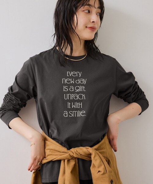VIS（ビス）の「ロゴ＆フォトアソートプリントロンT（Tシャツ/カットソー・レディース・チャコール/ホワイト/ホワイト系・F）」の16枚目の写真