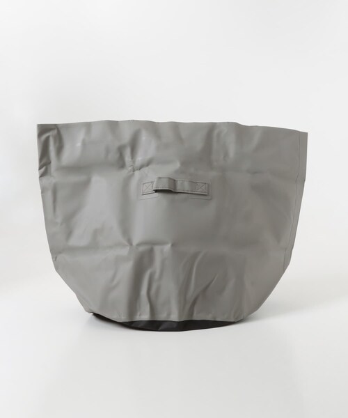 URBAN RESEARCH DOORS（アーバンリサーチドアーズ）の「『別注』HIGHTIDE×DOORS LIVING PRODUCTS　タープバッグ L（インテリア雑貨・メンズ・カーキ/アイボリー/グレー・L）」の10枚目の写真