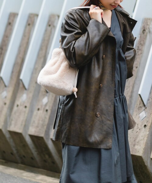 RODE SKO（ロデスコ）の「ウッドボールキンチャクファーバッグ（スカート・レディース・IVORY/MOCHA/BROWN・one）」の11枚目の写真