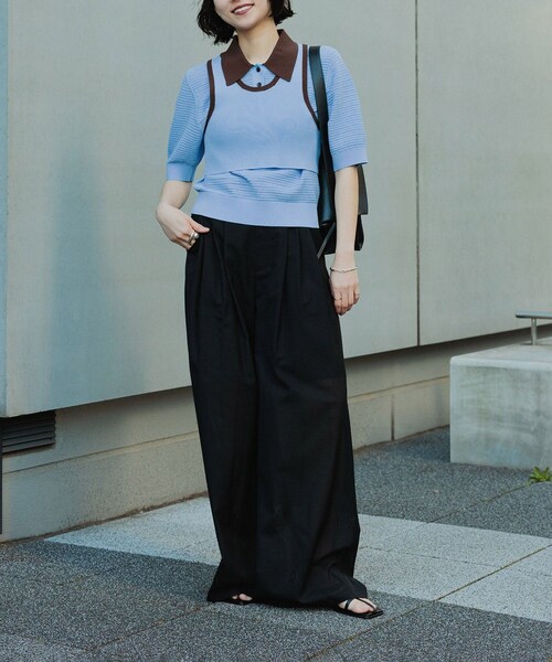 ADAM ET ROPE'（アダムエロペ）の「【サステナブル】タンクコンビパターンポロニット（ポロシャツ・レディース・オフホワイト/ブラウン/サックス・F）」の5枚目の写真