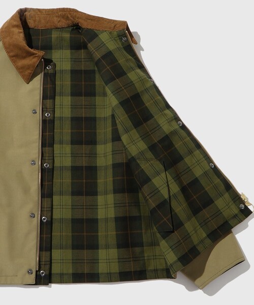 ADAM ET ROPE'(アダムエロペ)の「《別注》【Barbour/バブアー】REVERSIBLE TRANSPORT(その他アウター・レディース・ベージュ・36/38/40/42)」の15枚目の写真