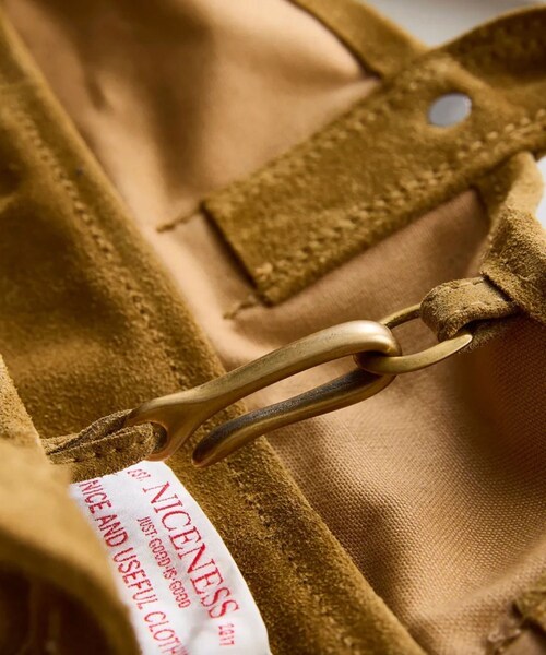 ADAM ET ROPE'（アダムエロペ）の「【NICENESS/ナイスネス】S.LEDZ（トートバッグ・メンズ・キナリ/キャメル・F）」の8枚目の写真