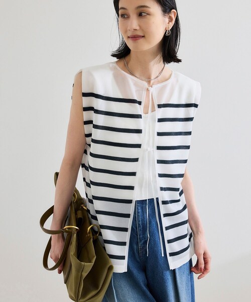 ROPE'(ロペ)の「シャイニー2WAYリボンブラウス/洗える(シャツ/ブラウス・レディース・ブラック/ネイビー/シルバー・F)」の2枚目の写真