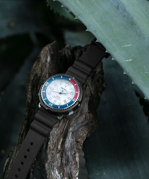 URBAN RESEARCH（アーバンリサーチ）の「FSC×SEIKO-06（アナログ腕時計・メンズ・RED・Free）」の2枚目の写真