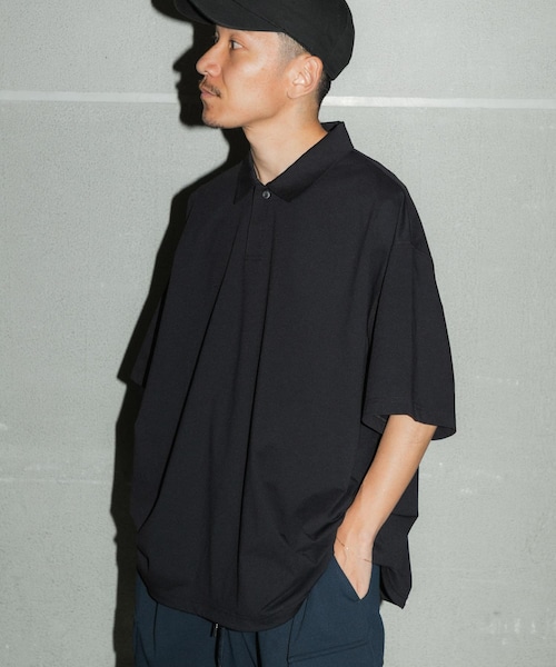 URBAN RESEARCH(アーバンリサーチ)の「Wide Dad BREEZY TECH ポロシャツ(ポロシャツ・メンズ・D.NAVY/BLACK・1/2)」の1枚目の写真