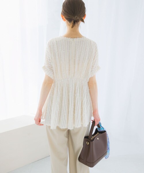 URBAN RESEARCH ROSSO（アーバンリサーチロッソ）の「シアージャガードペプラムブラウス（シャツ/ブラウス・レディース・OFF WHITE/BLACK・FREE）」の7枚目の写真