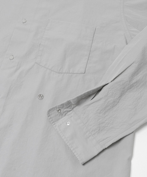 EKAL（エカル）の「nanamica　Regular Collar Wind Shirts（シャツ/ブラウス・メンズ・Sax/Gray・M/L/XL）」の5枚目の写真