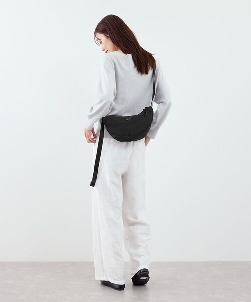 ROPE' PICNIC（ロペピクニック）の「【NIKE/ナイキ】オーラ CRESCENT クロスボディバッグ（ボディバッグ/ウエストポーチ・レディース・ブラック/ピンク系・F）」の18枚目の写真