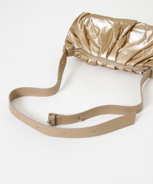 URBAN RESEARCH（アーバンリサーチ）の「ALICE MARTHA　ERINPADDING（ショルダーバッグ・レディース・WHITE/BEIGE・-）」の9枚目の写真