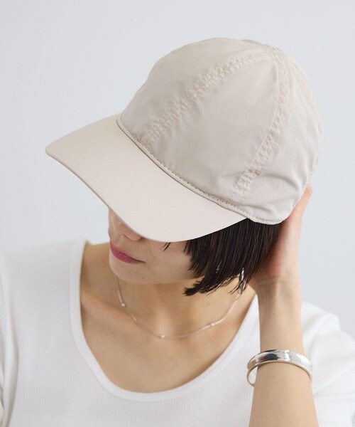 ADAM ET ROPE'（アダムエロペ）の「ストール付き2WAYキャップ / 撥水・UVケア（キャップ・レディース・ブラック/ベージュ系・F）」の8枚目の写真