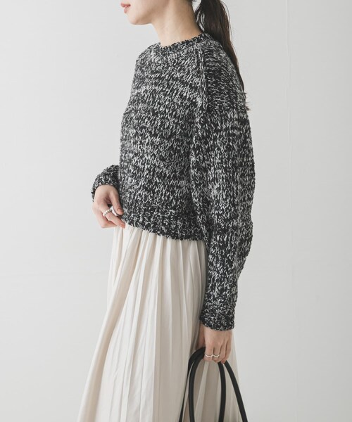 URBAN RESEARCH（アーバンリサーチ）の「バルキーブークレニット（ニット/セーター・レディース・OFF WHITE/PINK/BLACK MIX・Free）」の20枚目の写真