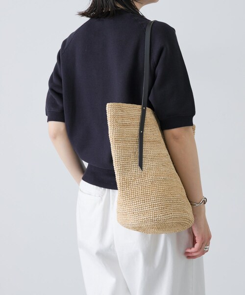 かぐれ（カグレ）の「Indego Africa　OKE SLING BAG（かごバッグ・レディース・NATURAL・Free）」の3枚目の写真