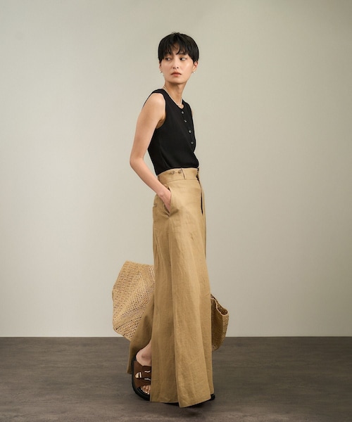 ADAM ET ROPE'（アダムエロペ）の「【WEB限定】プリマベールリブヘンリーネックノースリーブプルオーバー［UVケア・洗える］（タンクトップ・レディース・ブラック/チャコール/オフホワイト・F）」の10枚目の写真