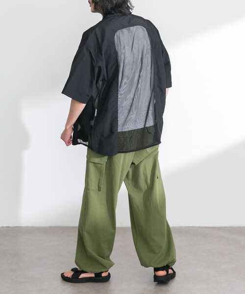 URBAN RESEARCH Sonny Label（アーバンリサーチサニーレーベル）の「ARMY TWILL　Nylon OX Mesh H/S Shirts（シャツ/ブラウス・メンズ・BLACK/KHAKI/WHITE・S/M）」の18枚目の写真