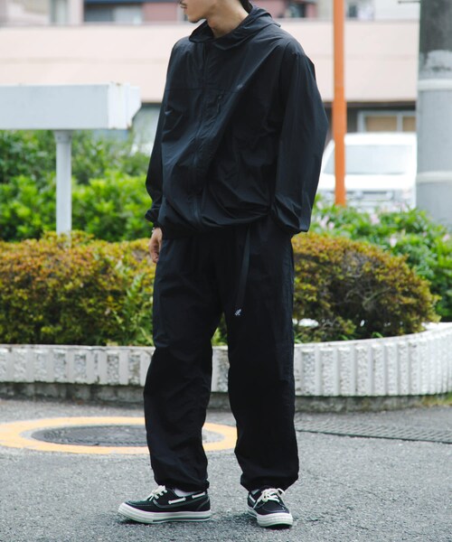 URBAN RESEARCH（アーバンリサーチ）の「Afterglow　15D CORDURA EDC HOODIE（パーカー・メンズ・CHARCOAL/BLACK・L/XL）」の9枚目の写真