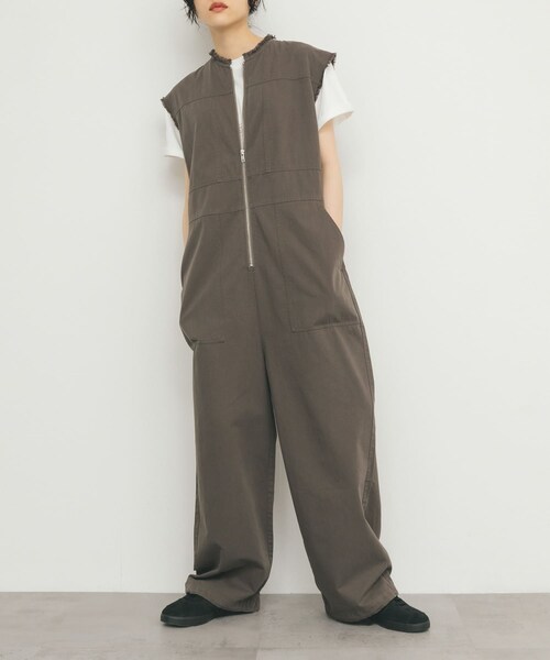KBF(ケイビーエフ)の「フロントZIPジャンプスーツ(サロペット/オーバーオール・レディース・CHARCOAL/IVORY/L.KHAKI・one)」の17枚目の写真