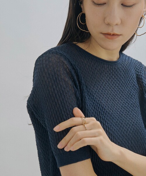 ADAM ET ROPE'（アダムエロペ）の「【公式サイト限定】【BATONER for SALON】SEE THROUGH T-SHIRTS（Tシャツ/カットソー・レディース・ベージュ/ネイビー/サックス・F）」の17枚目の写真