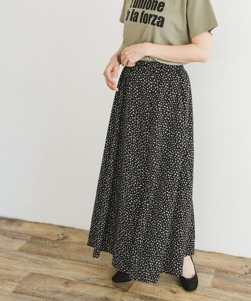 ITEMS URBANRESEARCH（アイテムズ アーバンリサーチ）の「ガラロングスカート（スカート・レディース・BLK/BRN・FREE）」の3枚目の写真