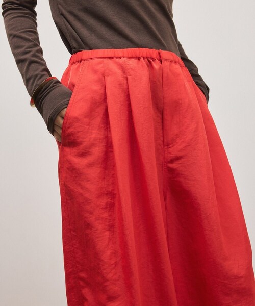 ADAM ET ROPE'（アダムエロペ）の「2WAYヘムパラシュートパンツ（その他パンツ・レディース・ブラック/オフホワイト/レッド系・36/38）」の22枚目の写真