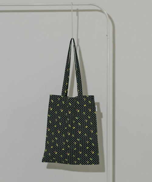SMELLY（スメリー）の「プリントトートバッグM（トートバッグ・レディース・FLOWER/STRIPE/CHECK/DOT/CHERRY/EMBROIDERY・M）」の2枚目の写真