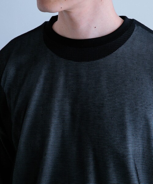 ITEMS URBANRESEARCH（アイテムズ アーバンリサーチ）の「メッシュトップス+Tシャツ レイヤードセット（Tシャツ/カットソー・メンズ・BLK×WHT/OFF×OLV/OFF×杢GRY・M/L）」の16枚目の写真