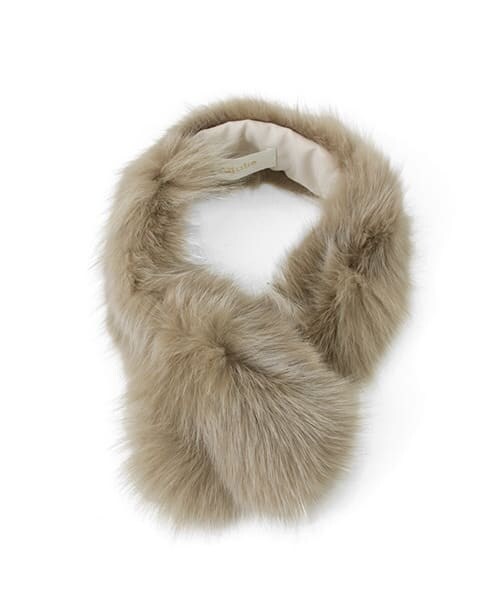 URBAN RESEARCH（アーバンリサーチ）の「jujube　Fox far tippet（マフラー・レディース・GRAY/BEIGE・-）」の2枚目の写真