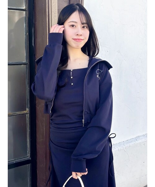 dazzlin（ダズリン）の「【UV】ロゴジップショートパーカー（パーカー・レディース・オフホワイト/アイボリー/ピンク/ネイビー・F）」の5枚目の写真