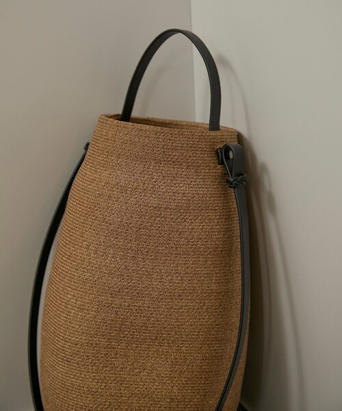 ADAM ET ROPE'（アダムエロペ）の「【KAMARO'AN（カマロアン）】Gourd Bucket Bag（ショルダーバッグ・レディース・ベージュ系・F）」の5枚目の写真