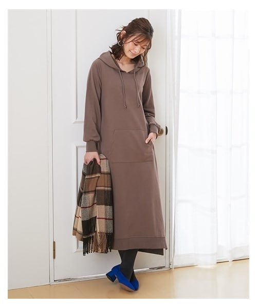 nissen（ニッセン）の「【産前・産後　授乳服】綿混スウェット　マタニティマキシ丈パーカーワンピース（マタニティウェア/グッズ・レディース・チャコール/【移行済】ブルーグレー/モカ/【移行済】杢グレー/ダークグリーン/グレージュ/イエローベージュ/ボルドー/ネイビー/ダークブラウン・マタニティM/マタニティL/マタニティLL/マタニティ3L/マタニティ4L/マタニティ5L/マタニティ6L）」の17枚目の写真