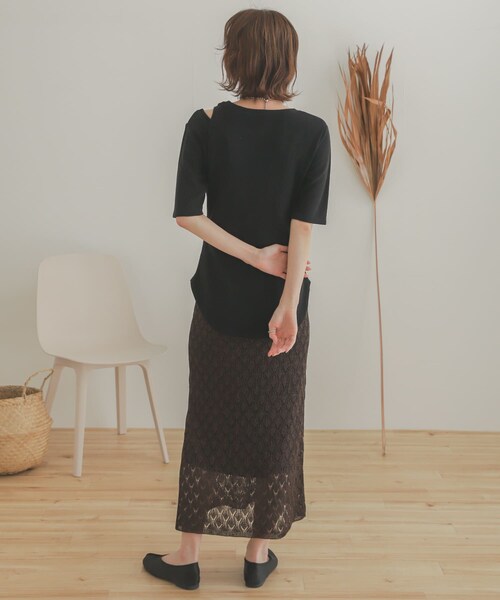 SENSE OF PLACE by URBAN RESEARCH(センスオブプレイスバイアーバンリサーチ)の「レイヤードボタンディテールトップ(Tシャツ/カットソー・レディース・BLACK/GREIGE/YELLOW・one)」の11枚目の写真