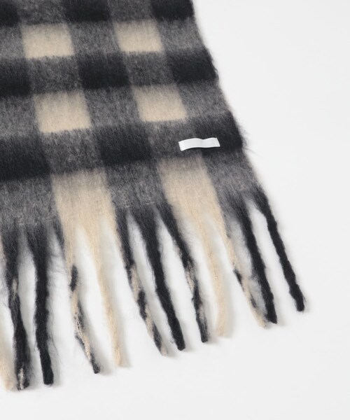 SENSE OF PLACE by URBAN RESEARCH(センスオブプレイスバイアーバンリサーチ)の「ブロックチェックボリュームマフラー(マフラー・メンズ・BLACK/BLUE・One)」の6枚目の写真