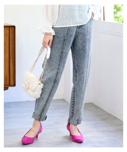 nissen（ニッセン）の「大きいサイズ テーパードストレッチデニムパンツ（ゆったりヒップ）（パンツ・レディース・ウオッシュドブルー(ケミカル)/インディゴブルー/ブラック系(ケミカル)・L/LL/3L/4L/5L/6L/8L/10L）」の21枚目の写真