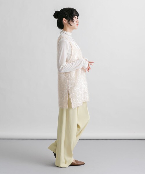KBF（ケイビーエフ）の「グリッターフェザータンクトップ（タンクトップ・レディース・SILVER/IVORY・one）」の9枚目の写真