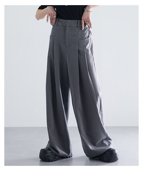 nissen（ニッセン）の「落ち感素材サイドポケットタックパンツ ［Soiunique］（パンツ・レディース・グレー/ブラック・F）」の3枚目の写真